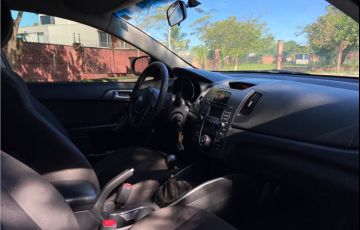 Kia Cerato 1.6 Ex3 Sedan 16V Gasolina 4p Manual - Foto #6