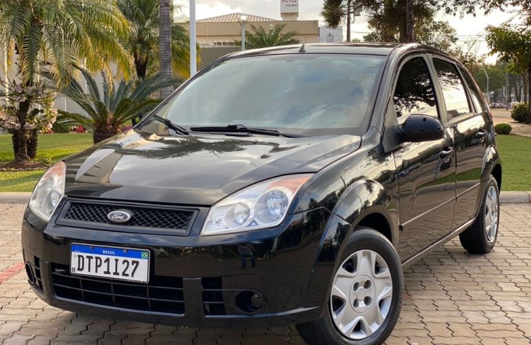 Ford Fiesta Hatch 1.0 (Flex) - Foto #1