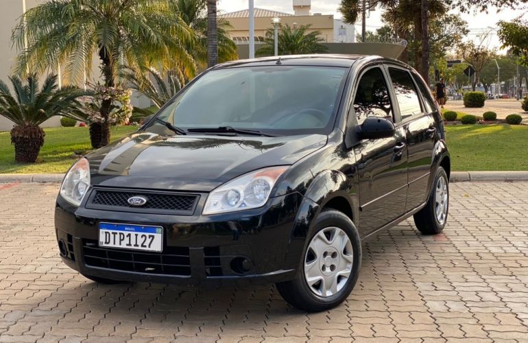 Ford Fiesta Hatch 1.0 (Flex) - Foto #8