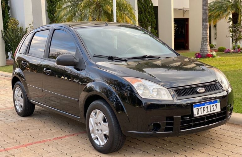 Ford Fiesta Hatch 1.0 (Flex) - Foto #9