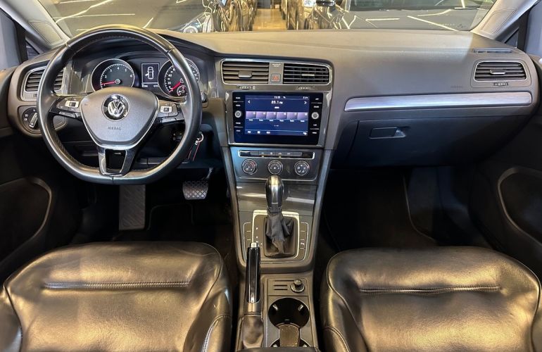 Volkswagen Golf 1.0 200 TSi Total Comfortline - Foto #8