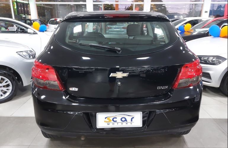 Chevrolet Onix 1.0 MPFi Seleção 8v - Foto #5