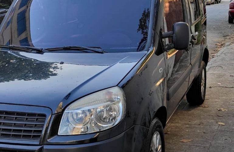 Fiat Doblò HLX 1.8 16V (Flex) - Foto #5