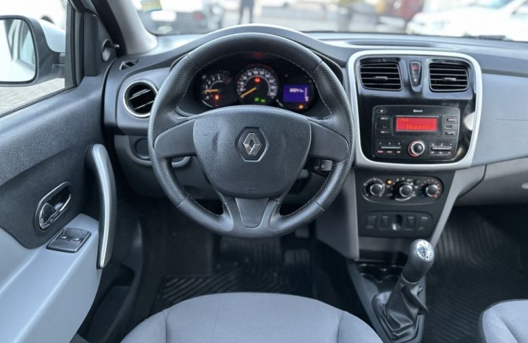 Renault Logan Expression 1.0 12V SCe (Flex) - Foto #7