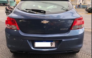 Chevrolet Onix 1.0 MPFi LT 8v - Foto #6