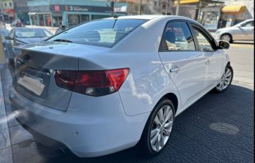 Kia Cerato 1.6 E.221 Sedan 16v - Foto #3