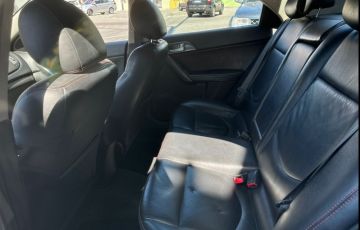 Kia Cerato 1.6 E.221 Sedan 16v - Foto #8