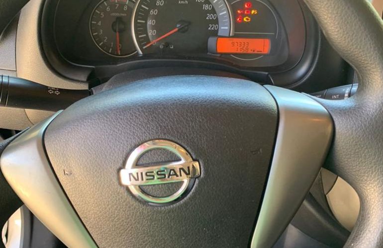Nissan March 1.0 12V S (Flex) - Foto #6