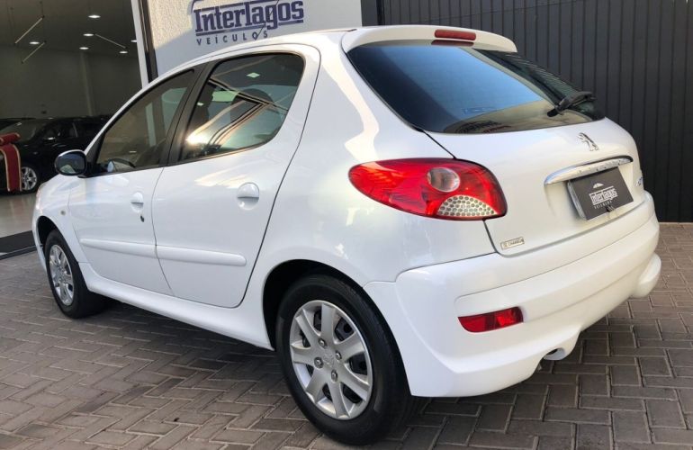 Peugeot 207 Hatch XR 1.4 8V (flex) 4p - Foto #6