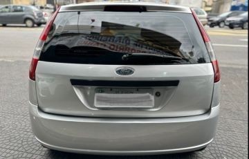 Ford Fiesta 1.0 MPi 8v - Foto #4