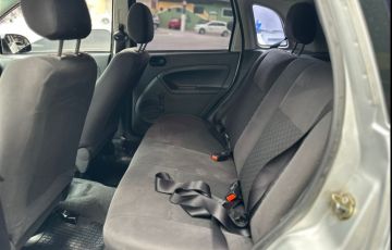 Ford Fiesta 1.0 MPi 8v - Foto #8