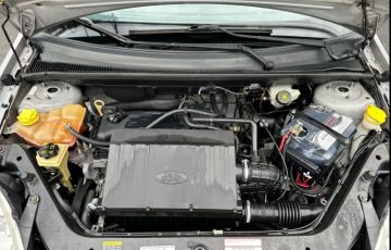 Ford Fiesta 1.0 MPi 8v - Foto #9