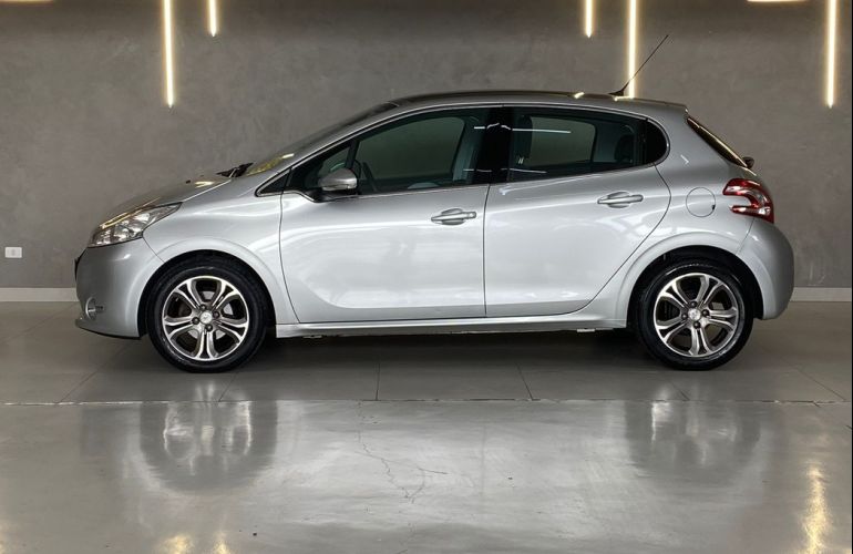 Peugeot 208 1.6 Griffe 16v - Foto #3