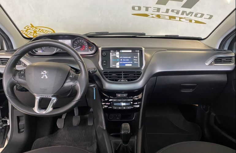 Peugeot 208 1.6 Griffe 16v - Foto #6
