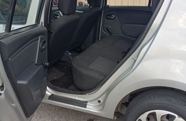 Renault Sandero Expression 1.6 8V (Flex) - Foto #8