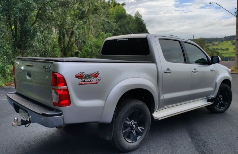 Toyota Hilux 3.0 TDI 4x4 CD SRV Top (Aut) - Foto #5