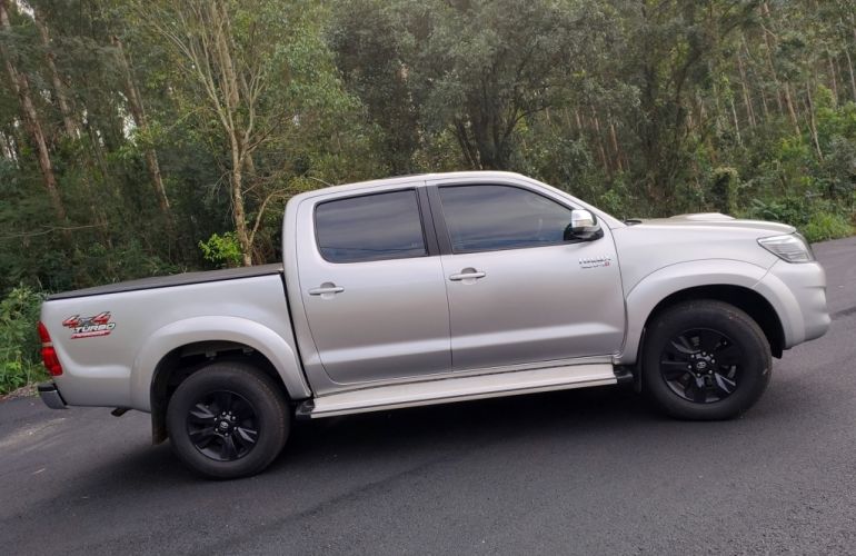 Toyota Hilux 3.0 TDI 4x4 CD SRV Top (Aut) - Foto #6