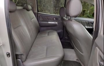 Toyota Hilux 3.0 TDI 4x4 CD SRV Top (Aut) - Foto #10