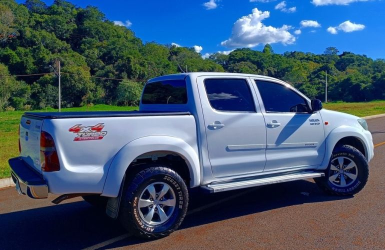 Toyota Hilux 3.0 TDI 4x4 CD STD - Foto #4