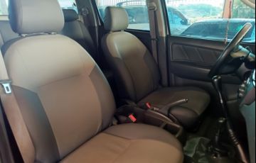 Toyota Hilux 3.0 TDI 4x4 CD STD - Foto #9