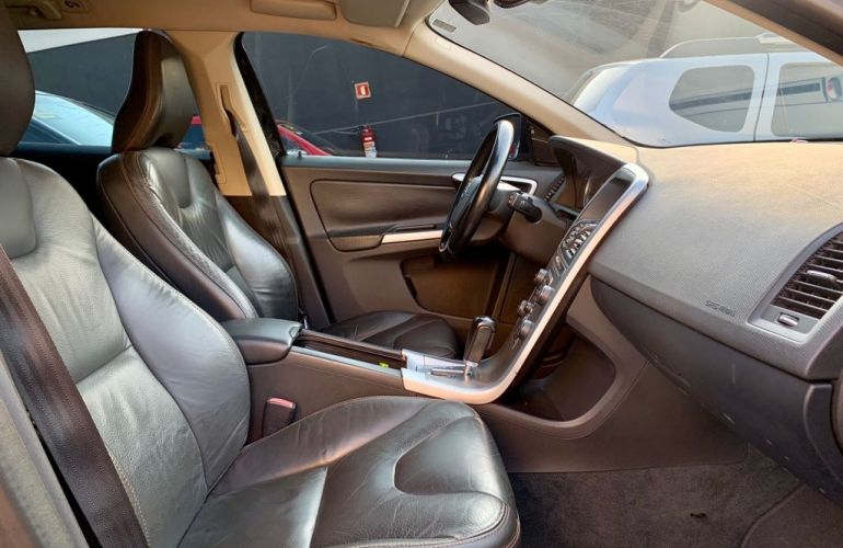 Volvo XC60 3.0 T6 AWD Top - Foto #4