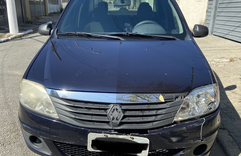 Renault Logan Expression 1.0 16V (Flex) - Foto #6