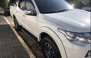 Mitsubishi L200 Triton Sport 2.4 DID-H HPE Top 4WD (Aut) - Foto #4