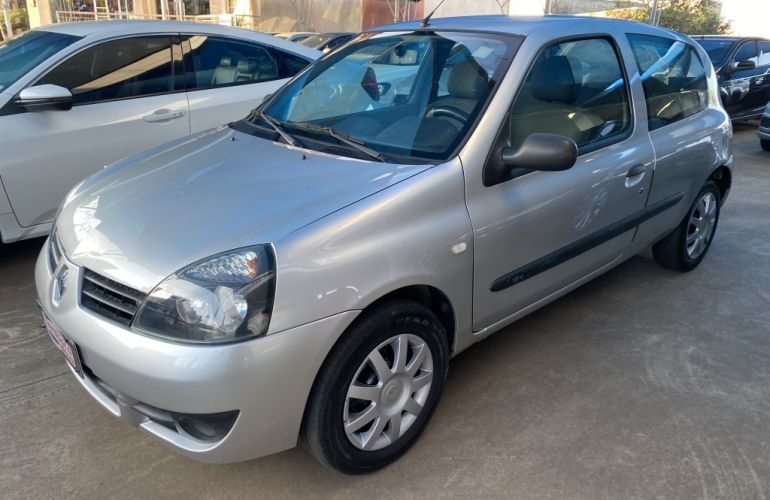 Renault Clio 1.0 16V (flex) 2p - Foto #1