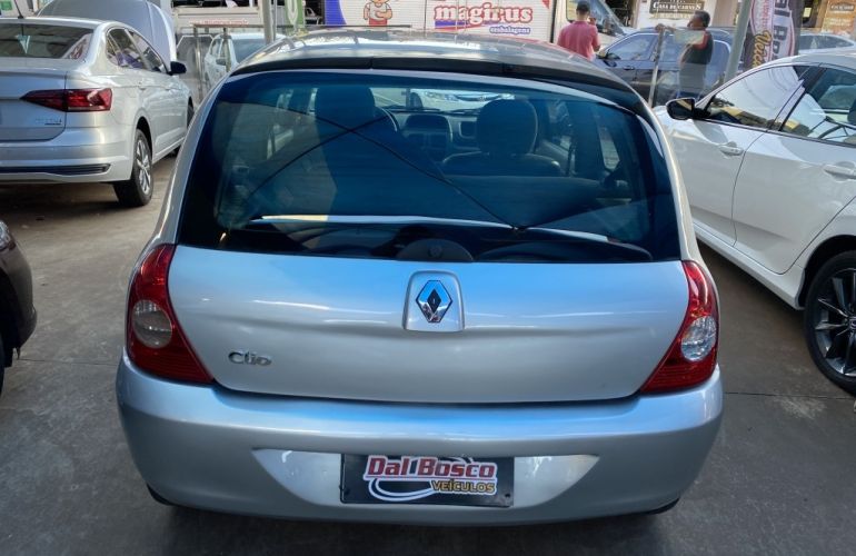 Renault Clio 1.0 16V (flex) 2p - Foto #5