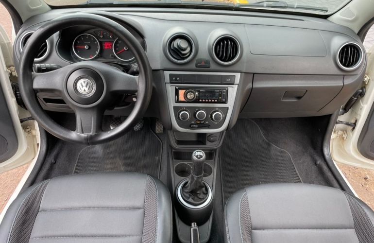 Volkswagen Gol 1.0 8V Série 25 anos (Flex) 4p - Foto #5