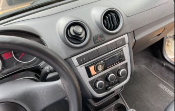 Volkswagen Gol 1.0 8V Série 25 anos (Flex) 4p - Foto #6