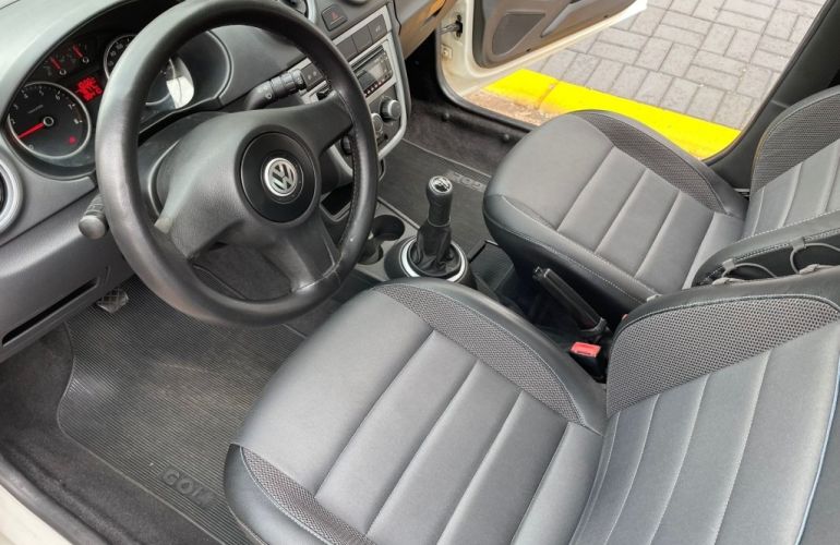 Volkswagen Gol 1.0 8V Série 25 anos (Flex) 4p - Foto #7