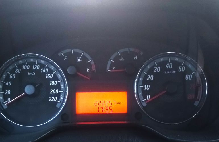 Fiat Punto ELX 1.4 (Flex) - Foto #1