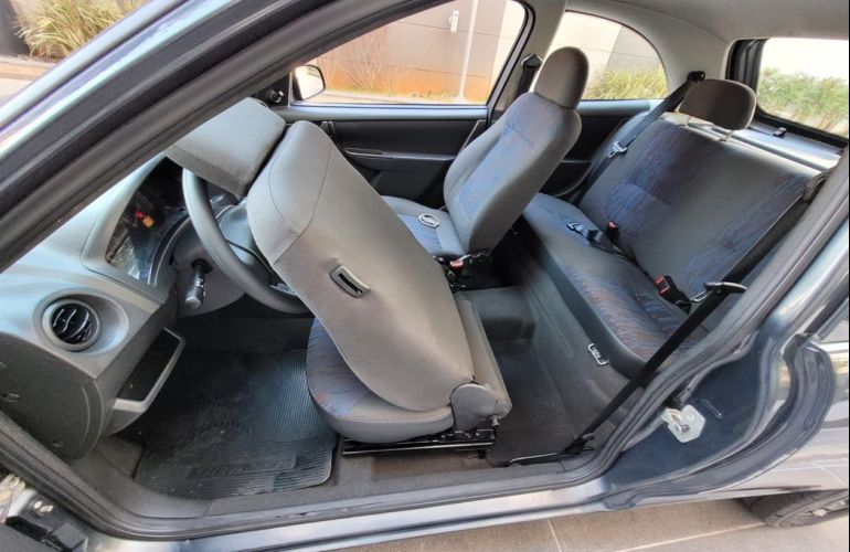 Chevrolet Celta 1.0 MPFi Life 8v - Foto #6