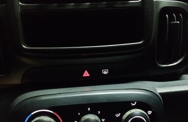 Fiat Mobi 1.0 Like - Foto #9