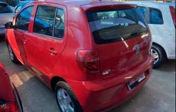 Volkswagen Fox 1.0 8V (Flex) 4p - Foto #4
