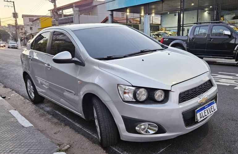 Carro Chevrolet Sonic 1.6 16V SED. LT FLEXPOWER AUT. Branco usado 2013 em -  LitoralCar