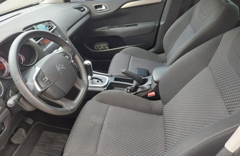 Citroën C4 GLX Tendance BVA 2.0 16V (Flex)(Aut) - Foto #4