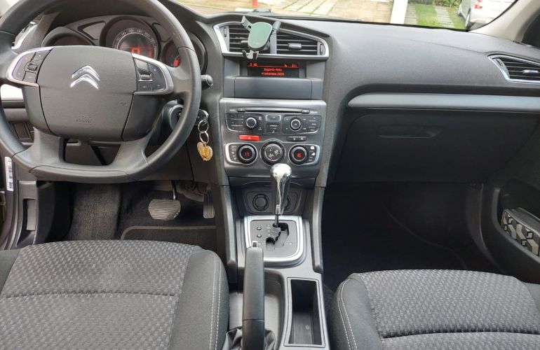Citroën C4 GLX Tendance BVA 2.0 16V (Flex)(Aut) - Foto #5