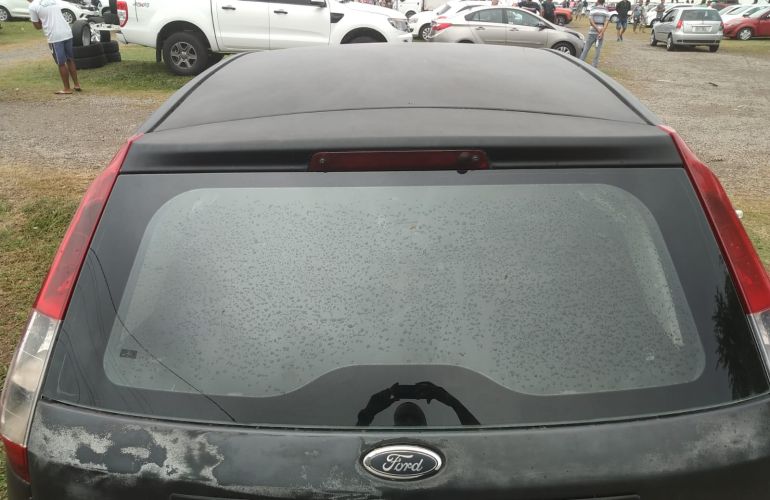 Ford Fiesta Hatch 1.0 (Flex) - Foto #4
