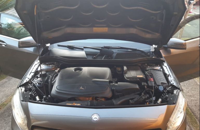 Mercedes-Benz Classe A 200 Urban 1.6 DCT Turbo - Foto #2