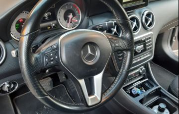Mercedes-Benz Classe A 200 Urban 1.6 DCT Turbo - Foto #4