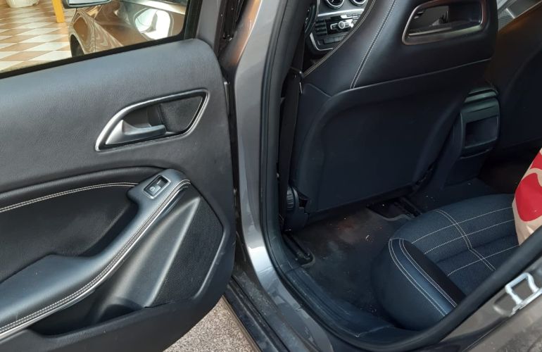 Mercedes-Benz Classe A 200 Urban 1.6 DCT Turbo - Foto #10