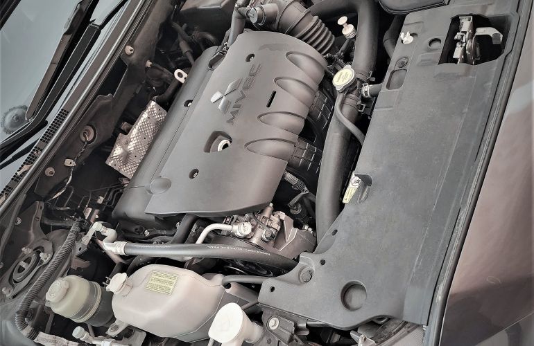 Mitsubishi Lancer 2.0 16V GT CVT - Foto #5