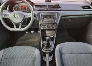 Volkswagen Voyage 1.0 MPI (Flex) - Foto #4