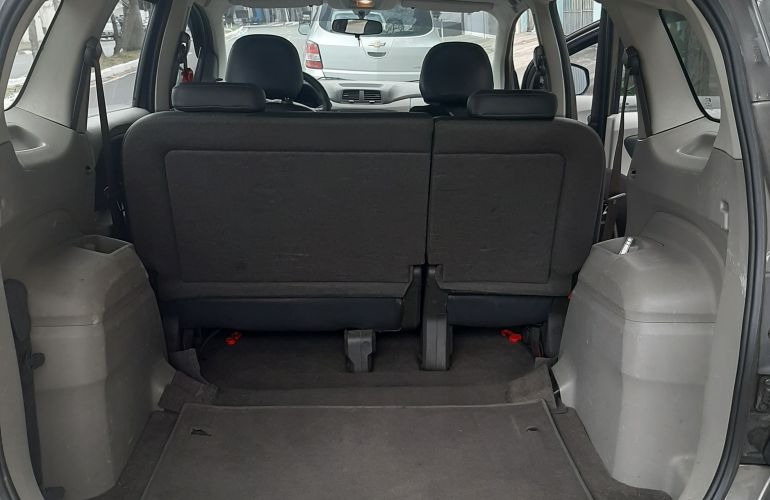 Chevrolet Spin LT 5S 1.8 (Flex) - Foto #4