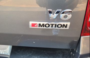 Volkswagen Amarok 3.0 CD V6 Highline 4Motion (Aut) - Foto #4