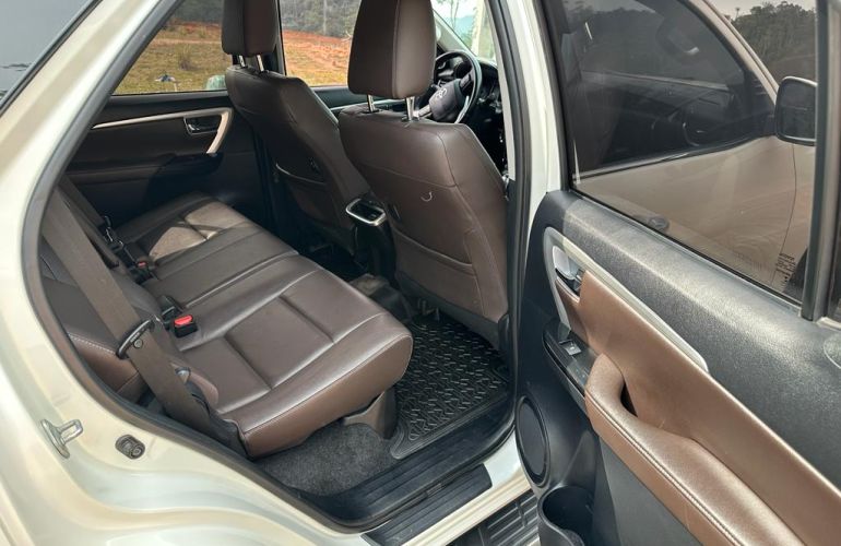 Toyota SW4 2.8 TDI SRX 5L 4x4 (Aut) - Foto #1