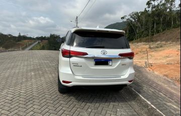 Toyota SW4 2.8 TDI SRX 5L 4x4 (Aut) - Foto #8
