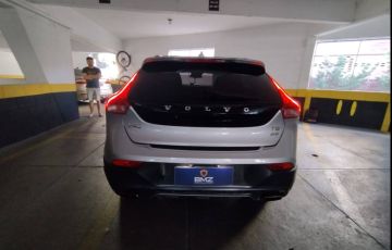 Volvo V40 T5 Cross Country 2.0 AWD